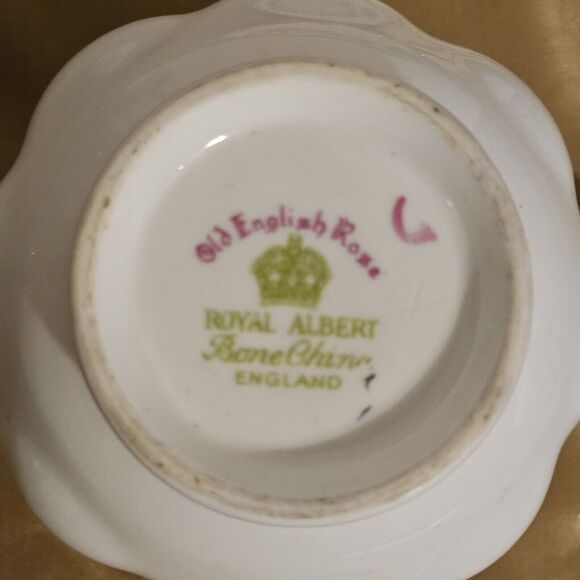 ROYAL ALBERT Bone China England Tea Cup And Saucer Old English Rose Pink Whte - Picture 3 of 6
